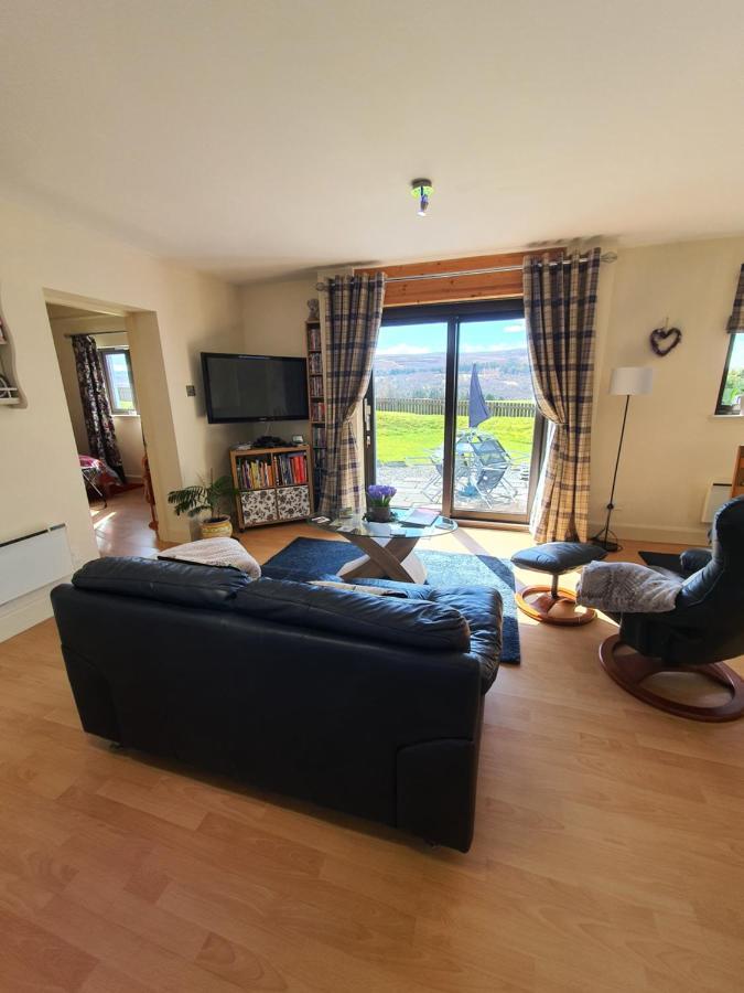 Lindas Retreats Self Catering Accommodation 1 Bedroom Cottage Or 3 Bedroom House Tomintoul Exterior foto